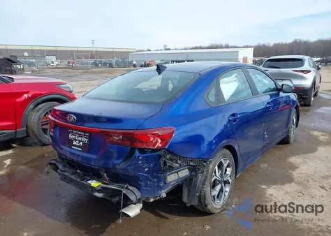 2021 Kia Forte Lxs z USA, uszkodzony, nr VIN 3KPF24AD3ME377416